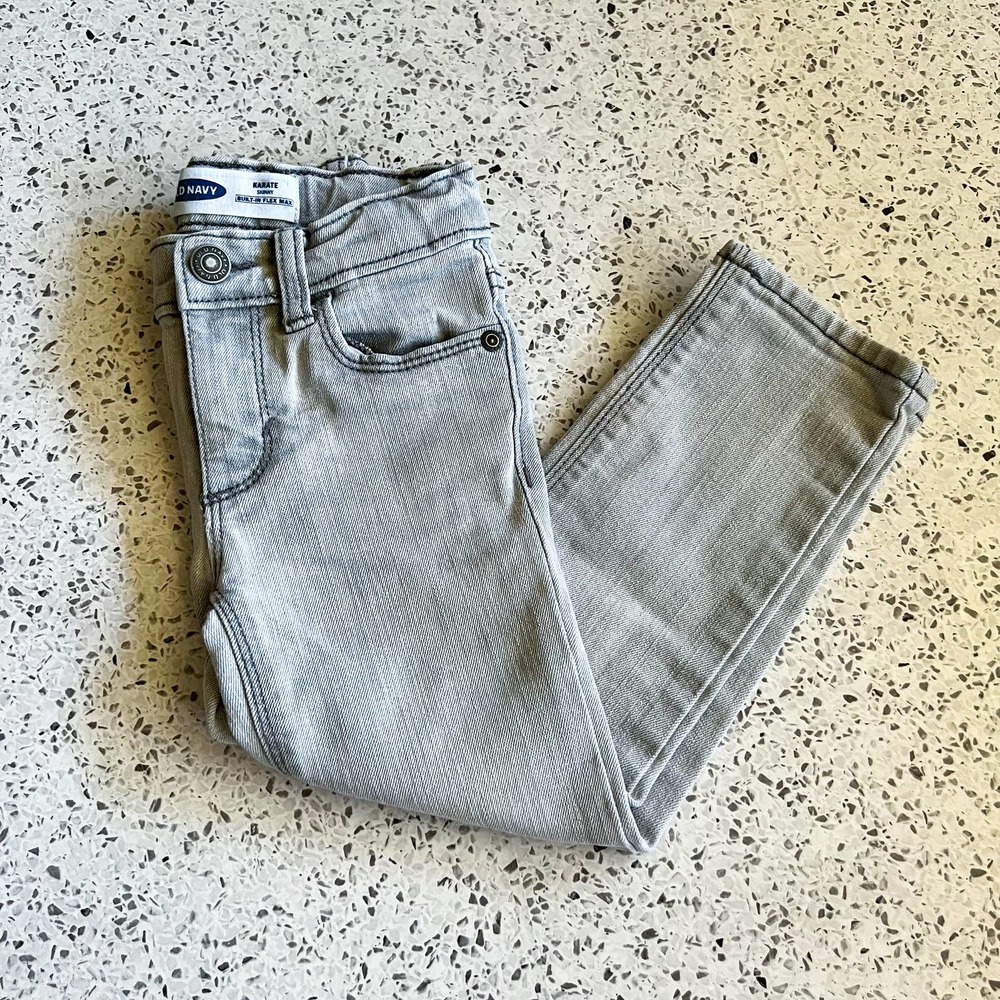 Old Navy | grey skinny jeans | 3T